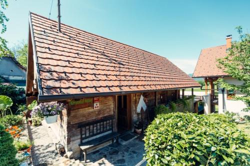 Crnomelj House | Discover Kmečka hiša Bahor: Oceanfront Retreat with Hot Tub
