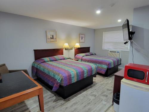 Cobourg Hotel | Comfortable Stay at Knights Inn Cobourg with Great Amenities