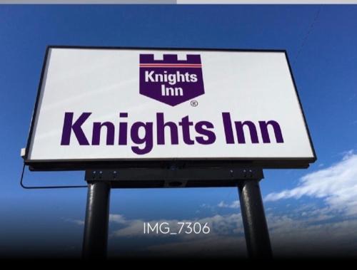 Fairview Hotel | Exceptional Knights Inn Fairview: Family-Friendly Comfort