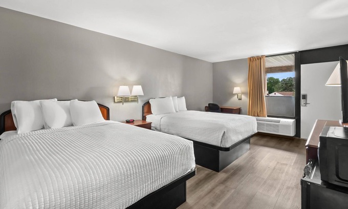 Virginia Beach Hotel | Convenient Knights Inn Virginia Beach with Family Amenities