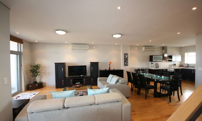 Century City Apartment | Experience Knightsbridge 902E: Family-Friendly Retreat