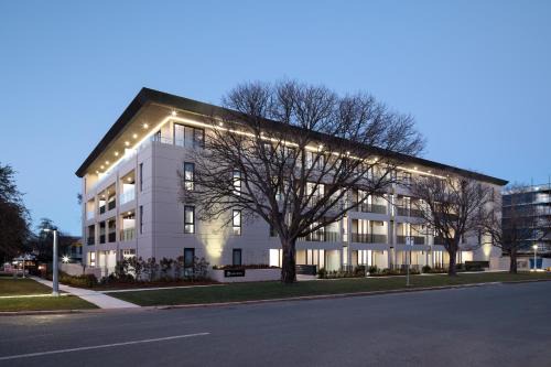 Kingston Hotel | Elegant Knightsbridge Canberra with Oceanfront Views