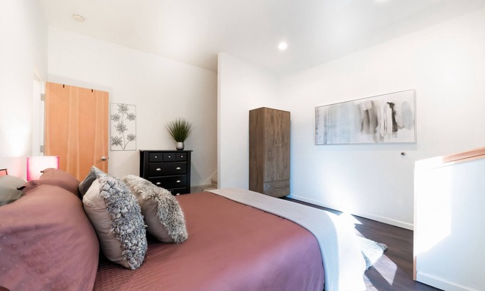 Montclair House | Heaven's Door Retreat: Pool, Spa & Breakfast Included