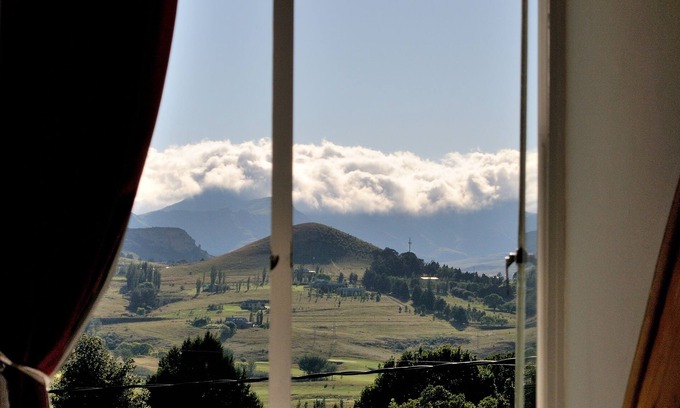 Clarens Hotel | Idyllic Escape at Knock Out View Clarens with Spa & Breakfast