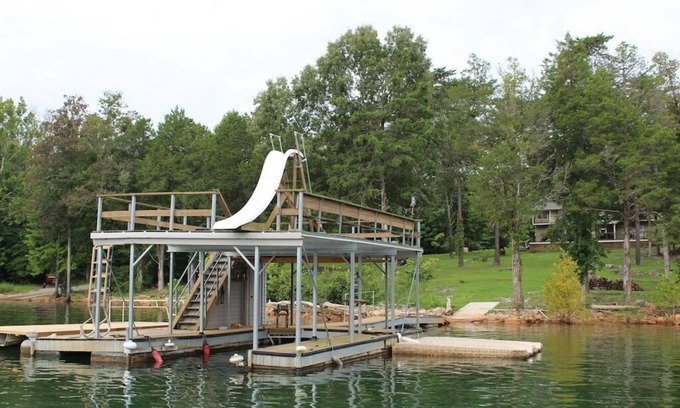 La Follette House | Experience Knot 4 Reel: Private Hot Tub & Lake Views