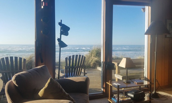 Rockaway Beach House | Discover KNOT VERY LODGE: Oceanfront Home at Rockaway Beach