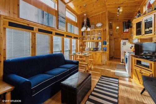 Three Oaks House | Knotty but Nice: Lake Access, Pool & Pet-Friendly Stay