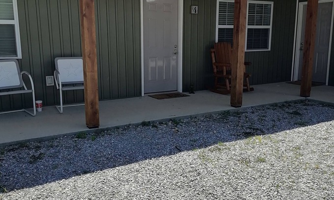Mountain View Cabin | Family-Friendly Knotty Squirrel Unit 4: Top-Rated Suite