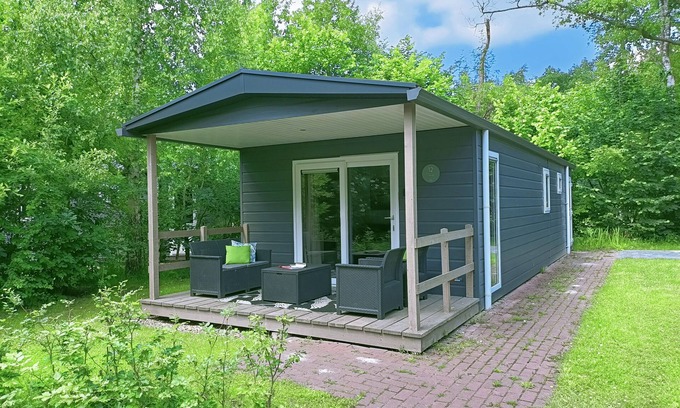 Municipality of Ooststellingwerf Ski Chalet | Cozy 4-Person Chalet with Bikes Near Scenic Nature Areas