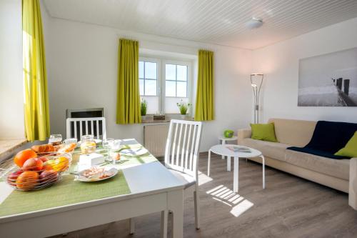 Albertsdorf Apartment | Oceanfront Knusthof Lafrenz - Guest Rated 9.8/10