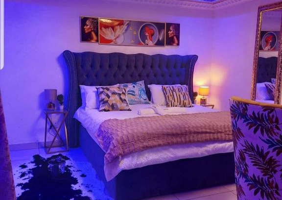 Polokwane House | Relax at Ko-Porch Guest House with Pool and Hot Tub
