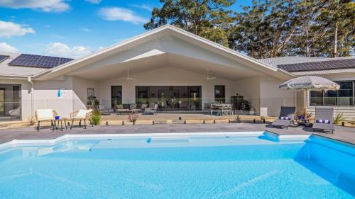 Bonville House | Pet-Friendly Koala Lane with Pool and High Guest Ratings