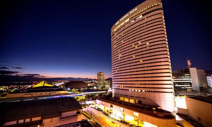 Chuo Ward Hotel | Elegant Kobe Portopia Hotel with Oceanfront Views & Spa