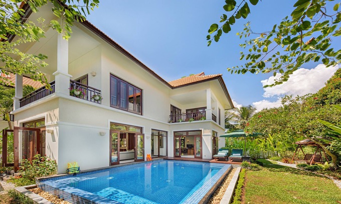 Ngu Hanh Son Villa | Ocean View Retreat at Koceano with Private Pool & Breakfast