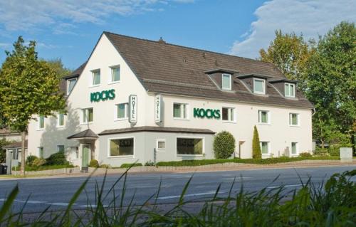 Langenhorn House | Comfortable Kocks Hotel Garni - Family-Friendly Stay Awaits