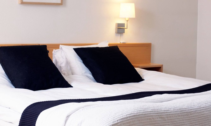 Simrishamn Hotel | Inviting Kockska Gården: Spa Retreat with Breakfast Included