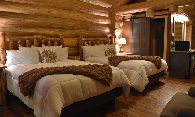 Afton Hotel | Kodiak Mountain Resort: Top-Rated Spa & Family-Friendly Stay