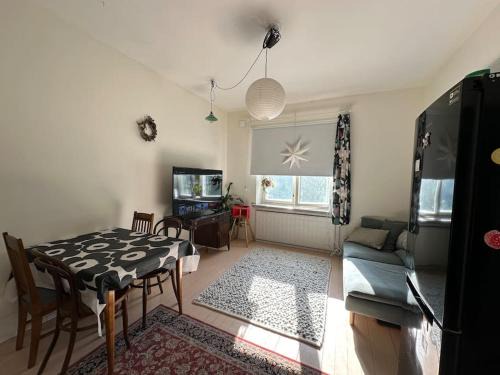 Etelainen District Apartment | Cozy Apartment Steps from Metro with Smart TV & Fast Wi-Fi
