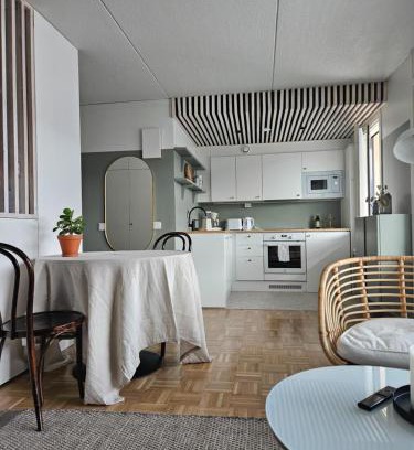 Hameenlinna Apartment | Stylish Newly Renovated Studio in City Center - Rated 9.3