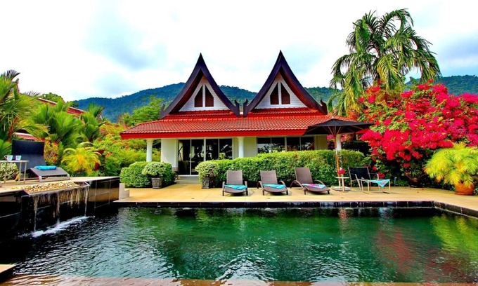 Ko Chang House | Koh Chang Beach Front 5 BR w Pool
