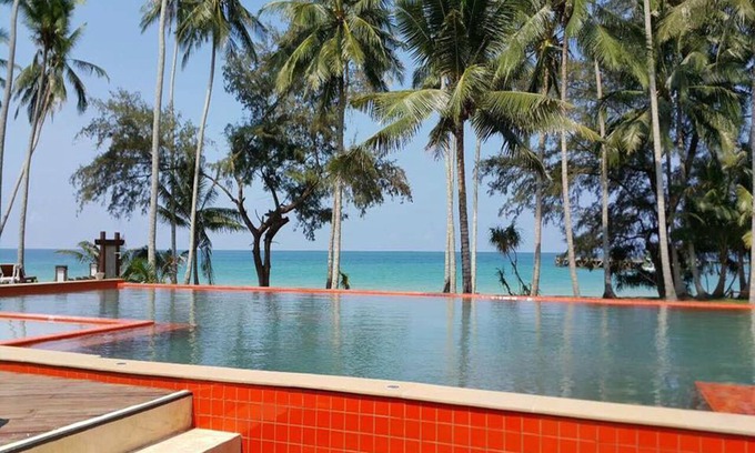 Ko Kood Hotel | Discover Koh Kood Paradise Beach with Pool and Dining Options