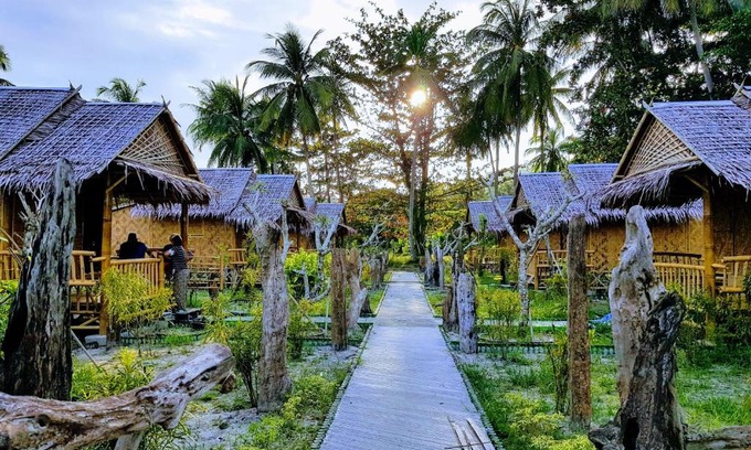 Ko Mook Ski Chalet | Charming Koh Mook Bungalows: Guest Rated 9/10 & Breakfast Included