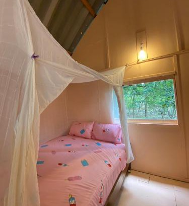 Nuea Khlong Hotel | Discover Koh Phu Valley: Family-Friendly Retreat Awaits