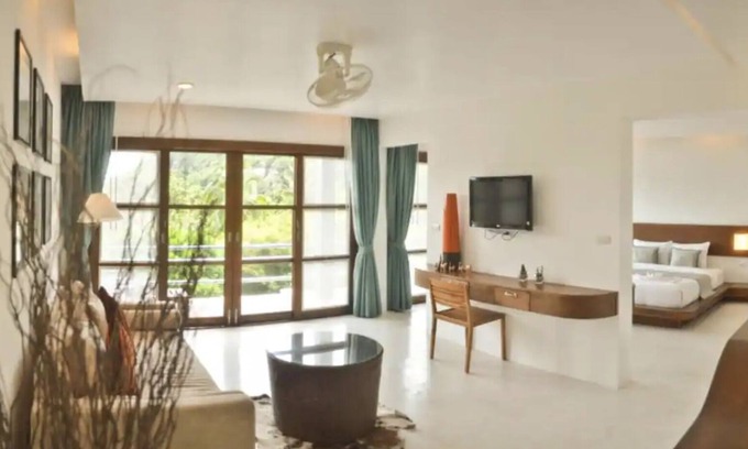 Koh Tao Apartment | Koh Tao Family Room A/C with ABF