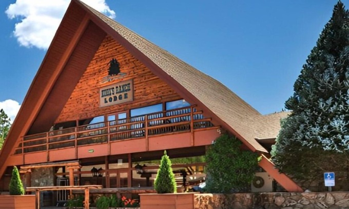 Kohls Ranch Apartment | Relax in Kohl's Ranch: Family-Friendly Cabin Retreat