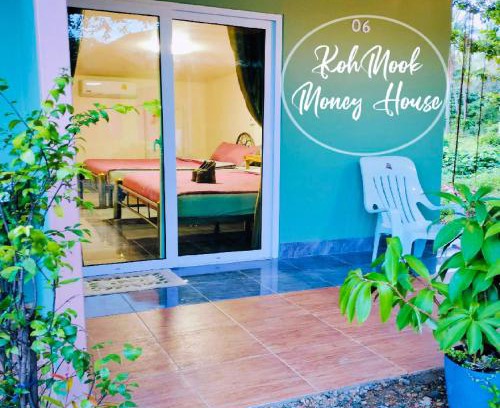 Ko Mook Apartment | Kid-Friendly Kohmook Money House - Rated 9/10 by Guests
