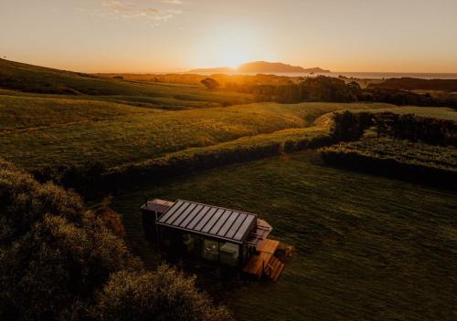 Te Horo Villa | Oceanfront Bliss at Kokomea PurePod - Rated 10/10