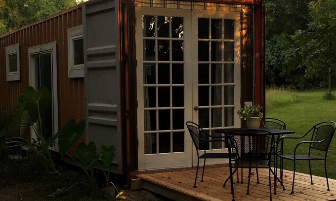 Live Oak Cabin | Eco-Friendly Kokomo Farms Cabin with Hot Tub & Breakfast