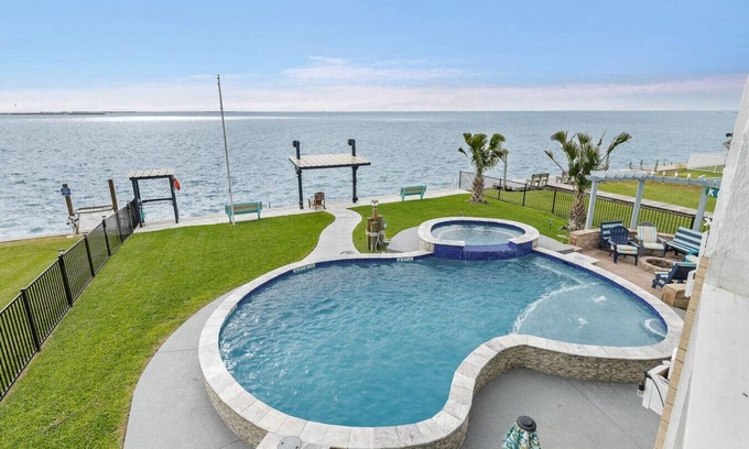 Palm Harbor House | Discover Kokomo Flats - Private Resort with Ocean Views