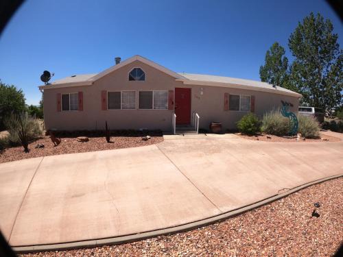 Kanab House | Pet-Friendly Kokopelli Kottage: 4-Star Retreat with Top Ratings