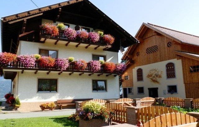 Schlanitzen Apartment | Pet-Friendly Kollerhof with Oceanfront Views & High Ratings