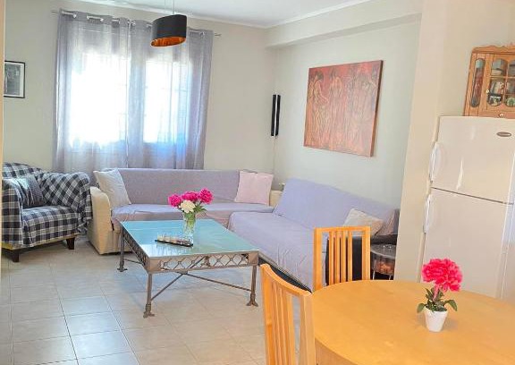 Polistilo Apartment | Family-Friendly KOLOKOTRONIS’ HOUSE - Guest Rated 10/10