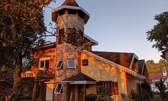 Nova Petropolis House | Discover KolonieBurg - Colony Castle Nestled in Nature