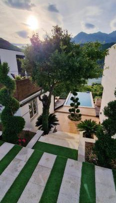 Koman House | Relax at Koman Paradise by Romina: Oceanfront Retreat