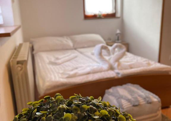 Cezsoca Apartment | Budget-Friendly Kometer: Family Welcome & Great Reviews