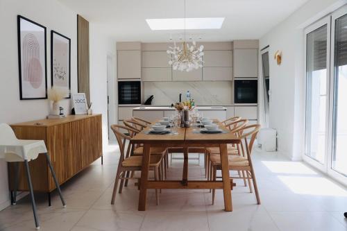 Langen Apartment | Top-Rated Komfortables Penthouse with Incredible Space