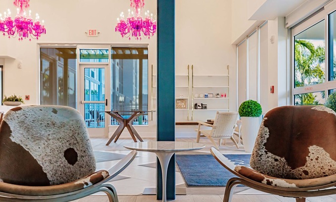 Sarasota Hotel | Explore Kompose Boutique Hotel: Pool, Spa & Family-Friendly