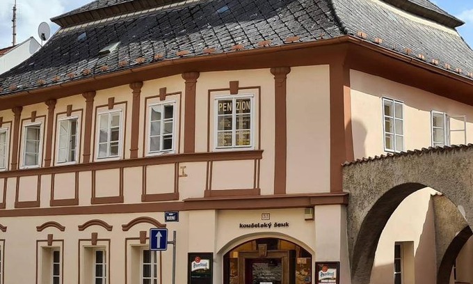 Domazlice House | Cozy Konšelský šenk Domažlice: Pet-Friendly Retreat