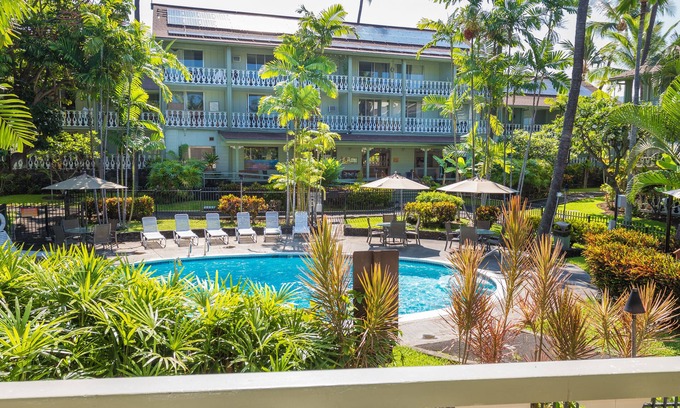 Historic Kailua Village Hotel | Relaxing Vacation Condos with Pool & Ocean Views in Kona