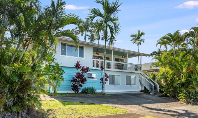 Kailua-Kona House | Scenic Kona Ocean View Home with Sunset and Fruit Trees