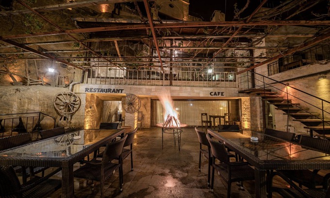 Mustafapasa Hotel | Discover Konak Bezirhane Cave Otel: Family-Friendly Retreat