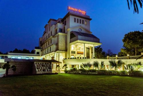 Mirzapur Hotel | Discover Comfort at Konark Grand Hotel - A 4-Star Stay
