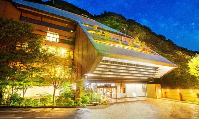 Aizuwakamatsu Hotel | Discover Konjakutei: 4-Star Stay with Hot Tub & Accessibility