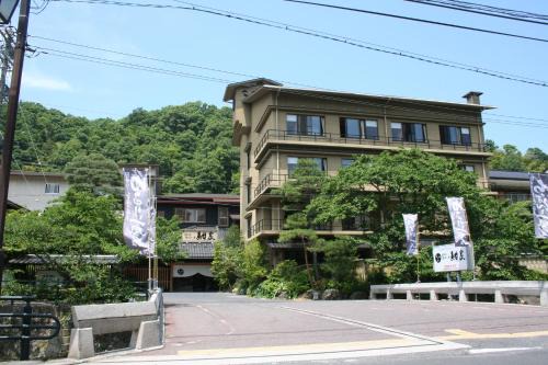 Matsue Hotel | Explore Konya: Family-Friendly Retreat with Hot Tub Access