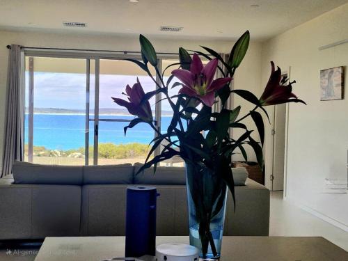 Newland House | Oceanfront Koopalanda Dreaming: 4-Star Stay with Views
