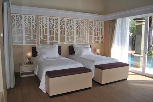 Gianyar House | Relaxing Suite at Kori Maharani Villas with Pool & Hot Tub